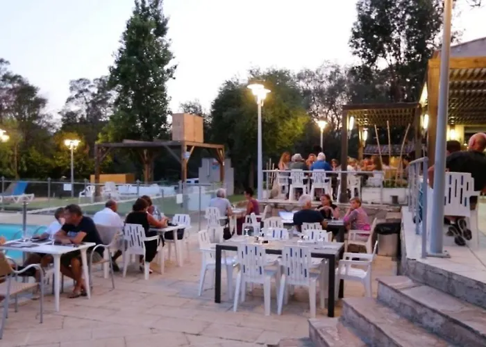 3 Etoiles - Piscine - Ccbeegd